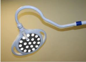 Monikäyttöinen kannettava kirurginen tenttivalo